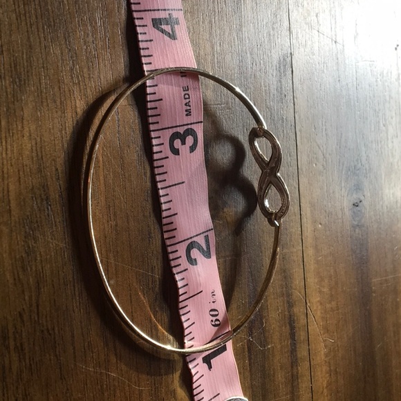 Everlasting Infinity Silver Bracelet - Picture 8 of 8